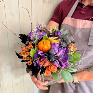 Halloween flower arrangement in glass cube vase. Order online to collect or for delivery anywhere in Dublin