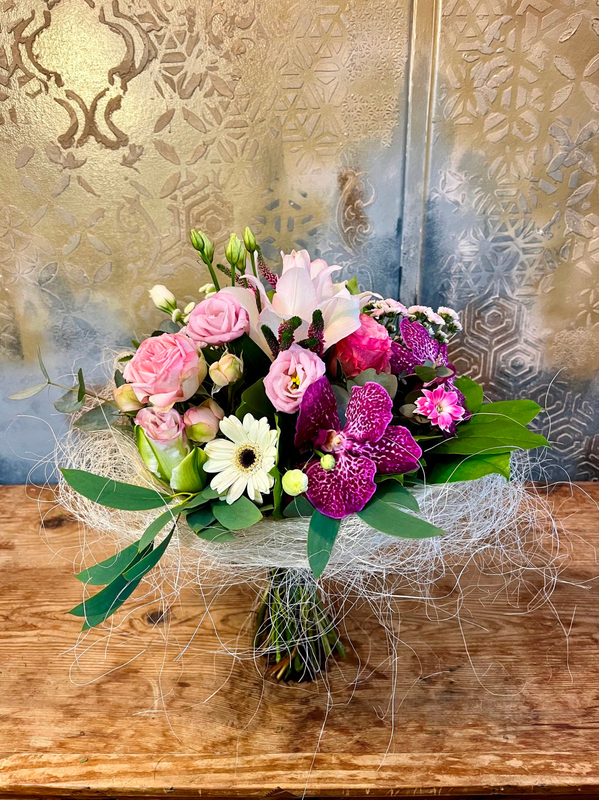 Pink & White Bouquet in Sisal Frame