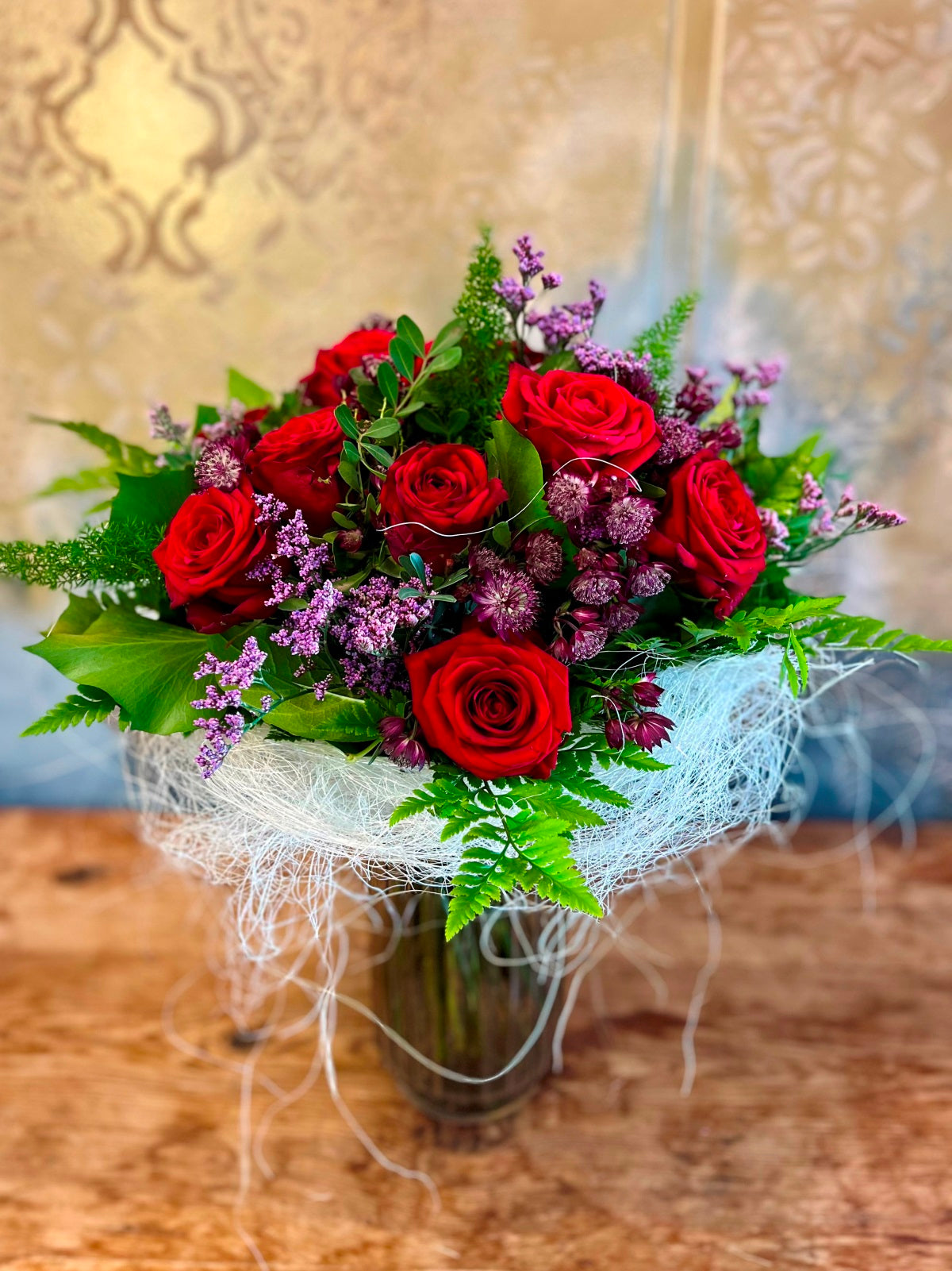 Valentine 12 Red Roses in Glass Vase